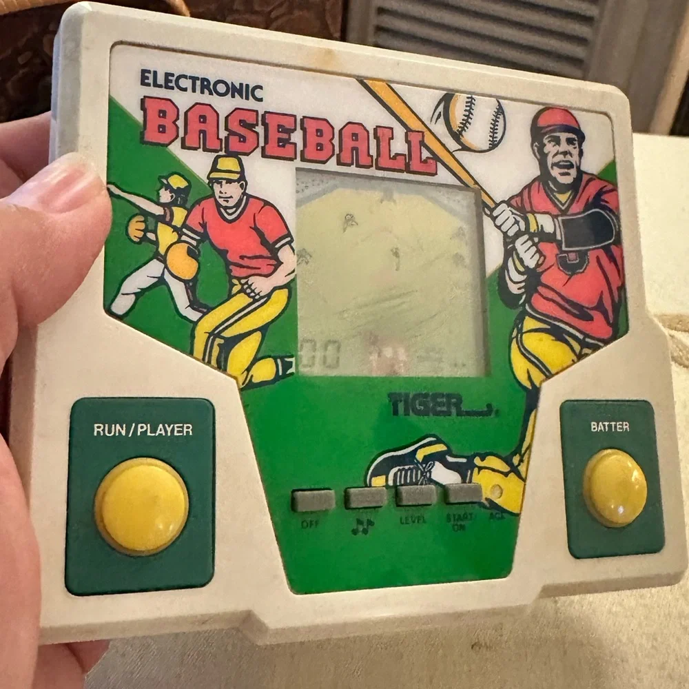 Vintage 1987 Tiger Electronic Handheld Baseball Game. Tested. Working.